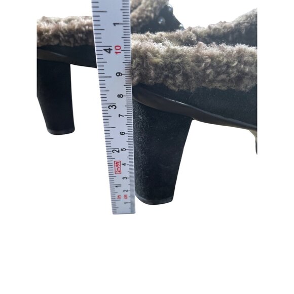 Stuart Weitzman Womens Black Suede Shearling-Studded Mule Size 6M SKU 8628 - Picture 4 of 15